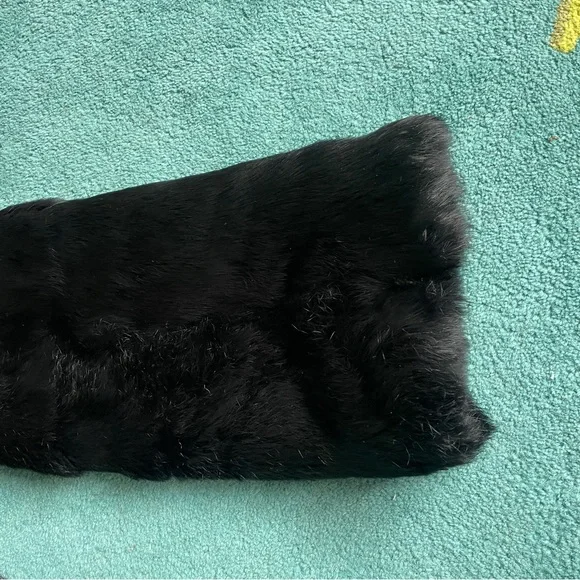 Luxurious Black Teddy Jacket with Plush Texture - Picture 7 of 8